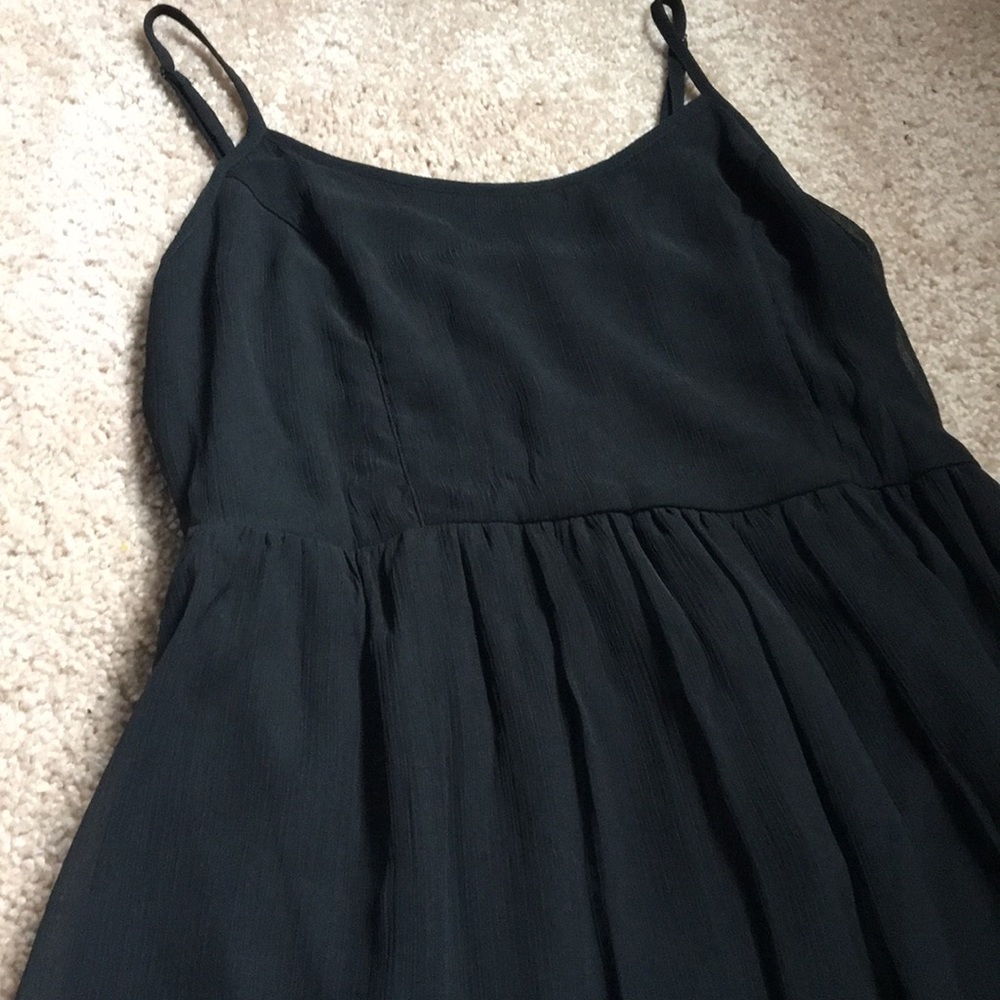 Urban outfitters black flowing dress - Picture 4 of 6